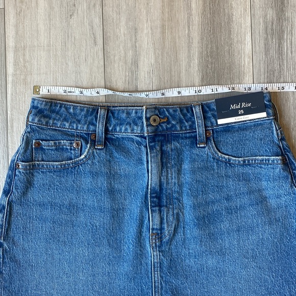 AF Curve Love Skirt - Picture 6 of 8